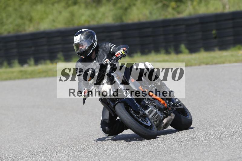 /Archiv-2025/09 22.04.2025 Cornu Master School ADR/gruen-vert/3